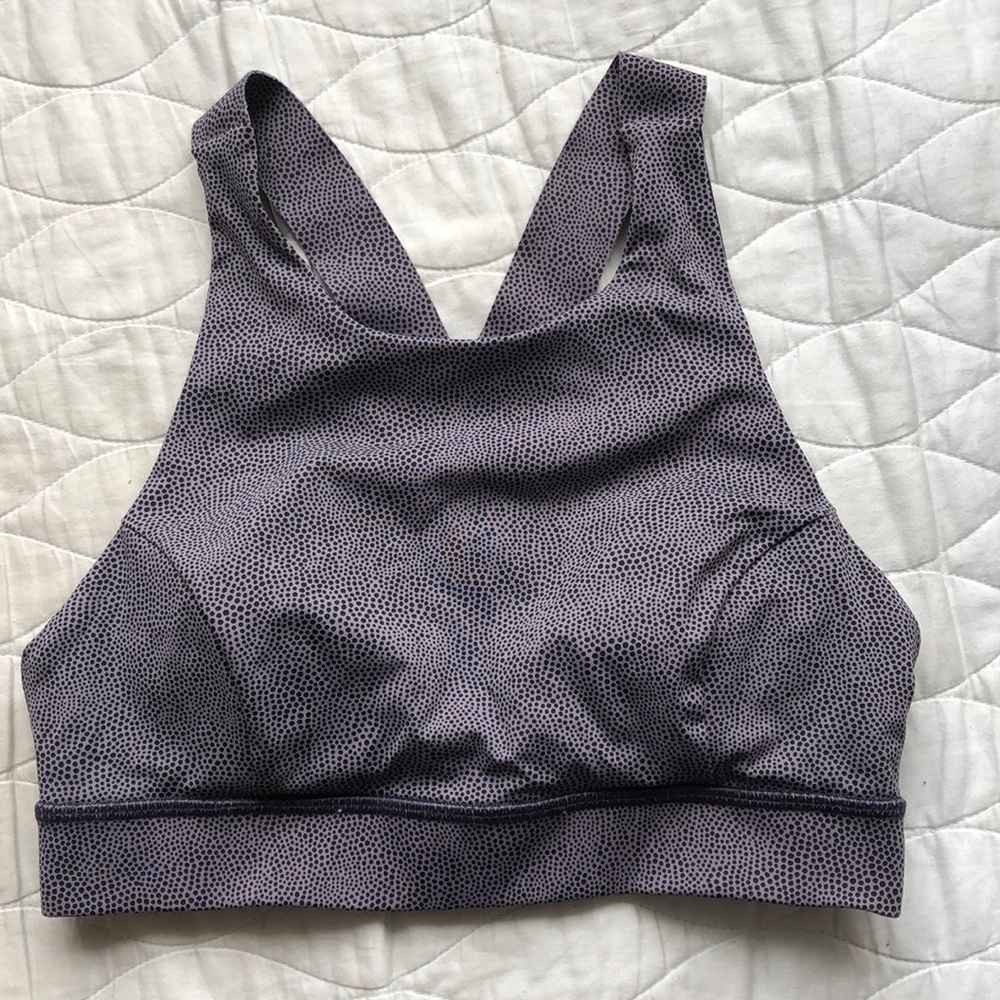 Lululemon sports bra